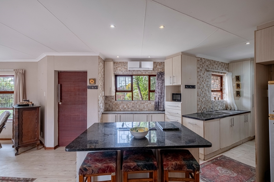 3 Bedroom Property for Sale in Summerstrand Eastern Cape